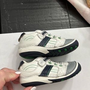 Stride Rite baby walking shoes size 5.5